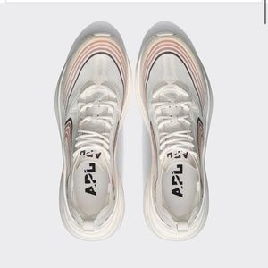 APL Women's Shoes Size 8 (fits like 7.5)